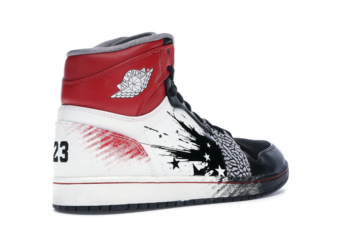 Vue 33 de Jordan 1 Retro Dave White Wings for the Future