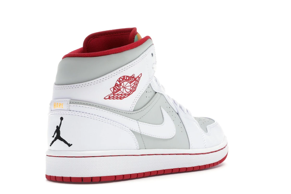 Vue 32 de Jordan 1 Retro Hare Jordan (2015)