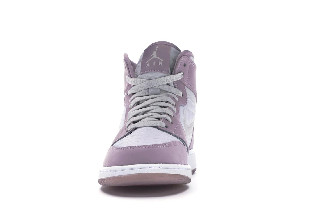 Vue 11 de Jordan 1 Retro Heiress Plum Fog (GS)
