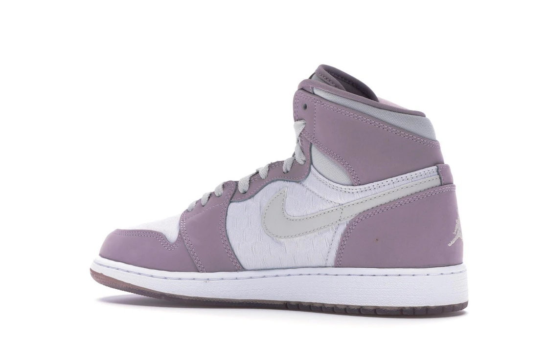 Vue 22 de Jordan 1 Retro Heiress Plum Fog (GS)