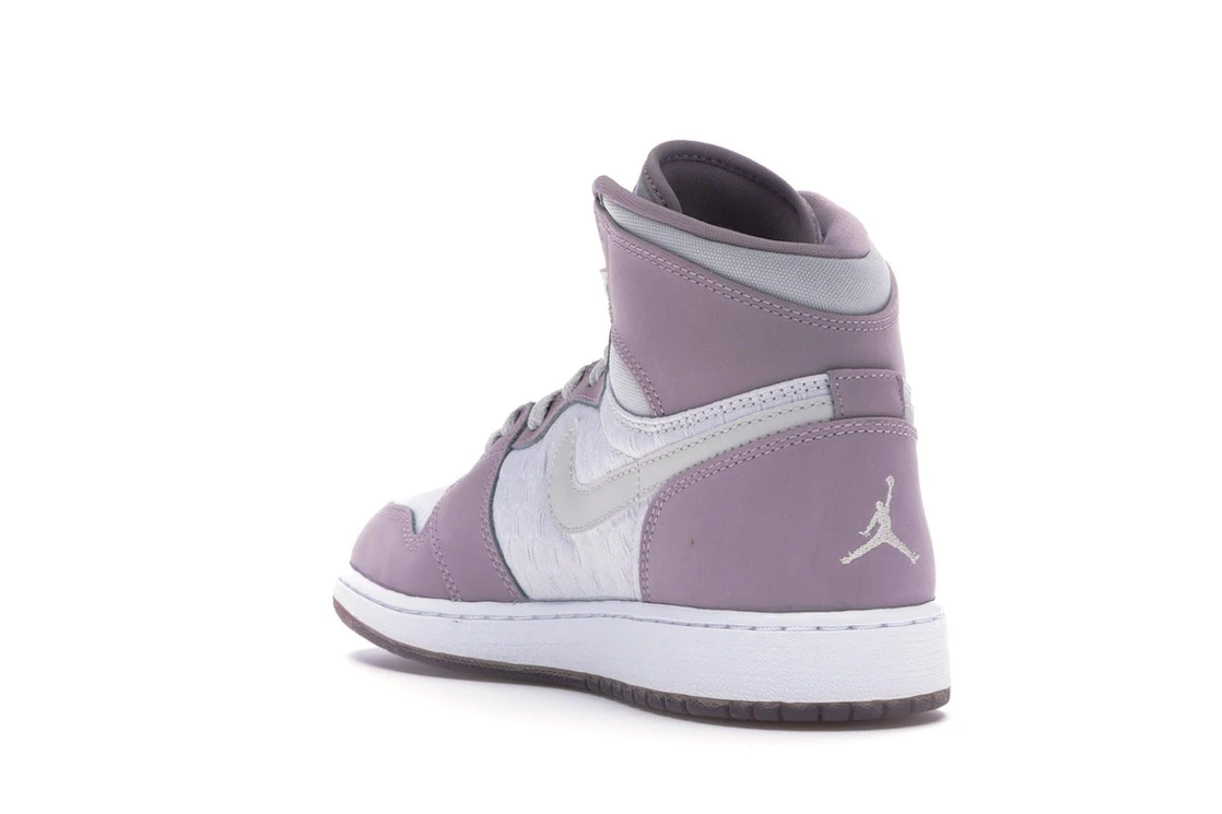 Vue 25 de Jordan 1 Retro Heiress Plum Fog (GS)