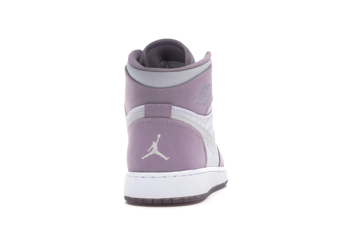 Vue 29 de Jordan 1 Retro Heiress Plum Fog (GS)