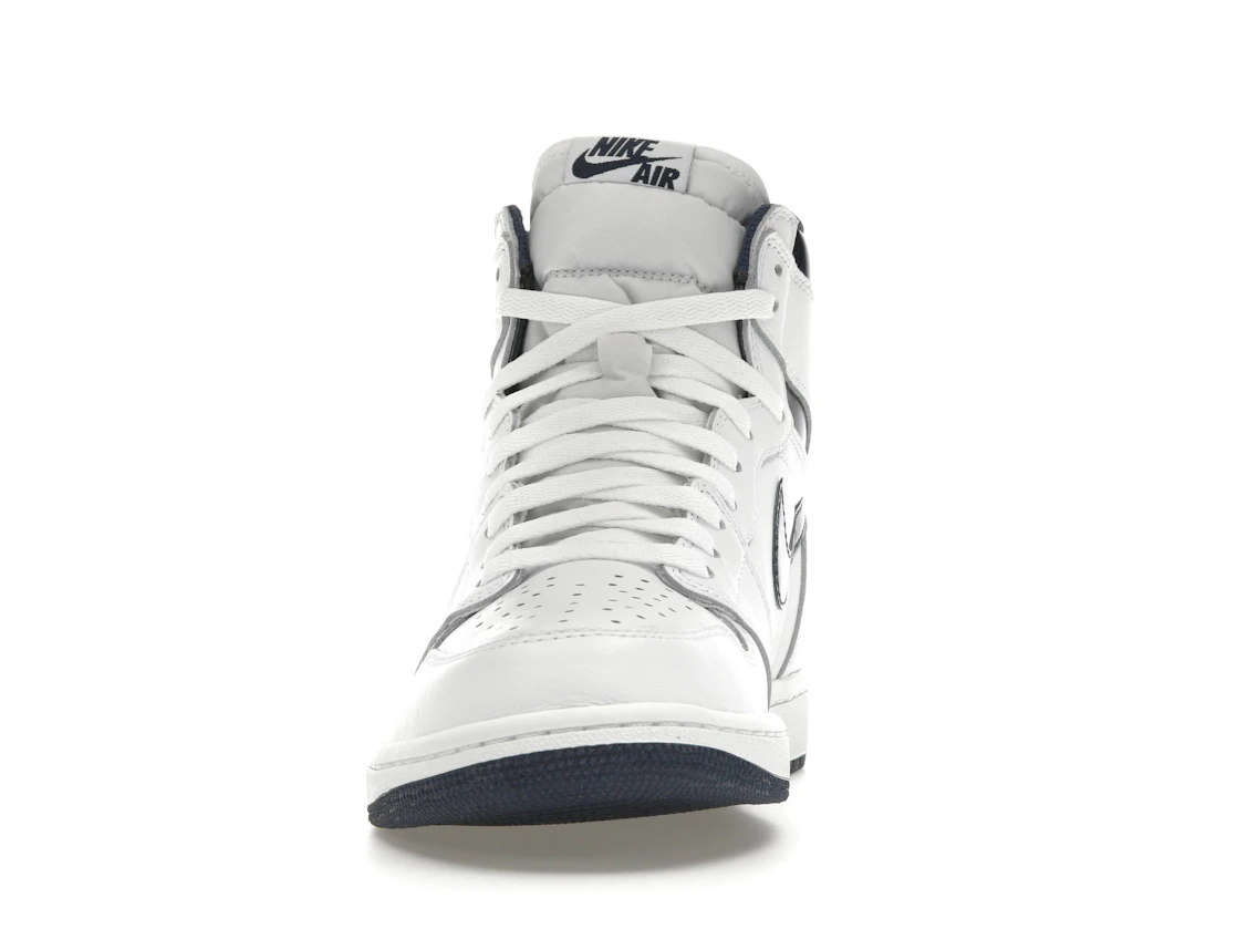 Vue 11 de Jordan 1 Retro Metallic Navy (2016)