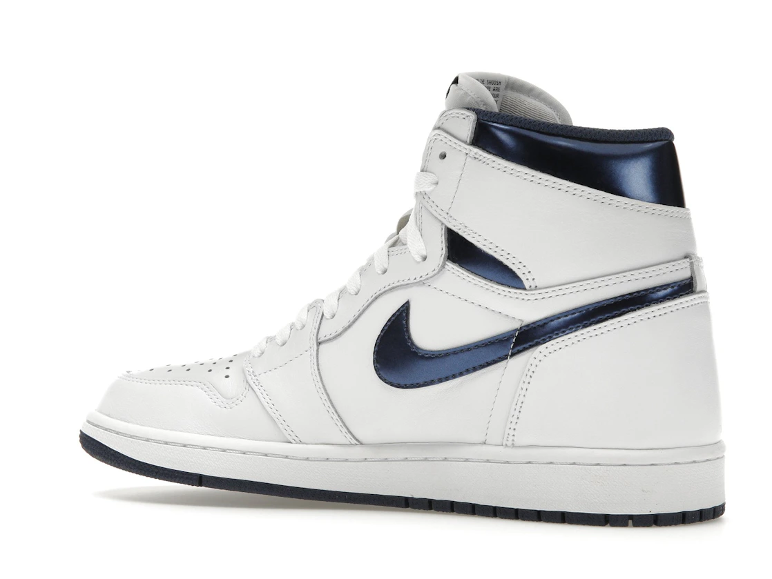 Vue 22 de Jordan 1 Retro Metallic Navy (2016)