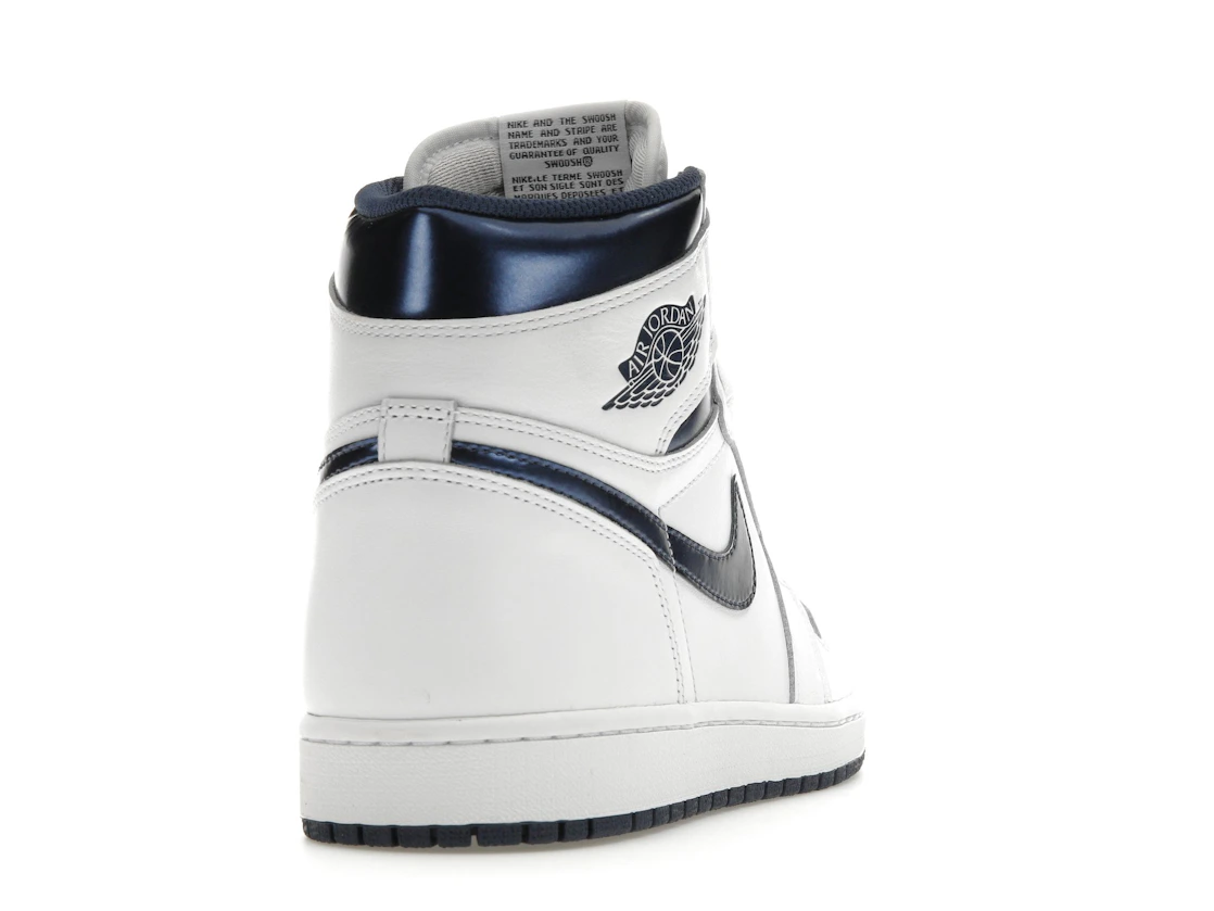 Vue 30 de Jordan 1 Retro Metallic Navy (2016)