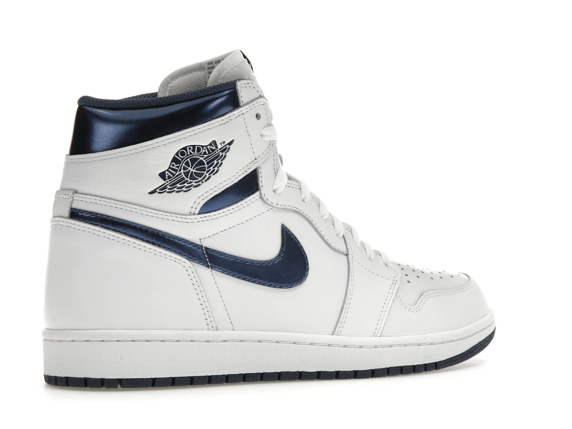 Vue 34 de Jordan 1 Retro Metallic Navy (2016)
