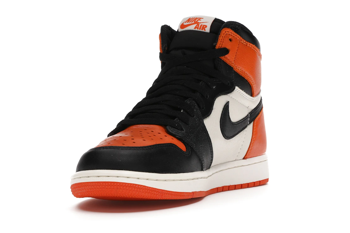 Vue 13 de Jordan 1 Retro Shattered Backboard