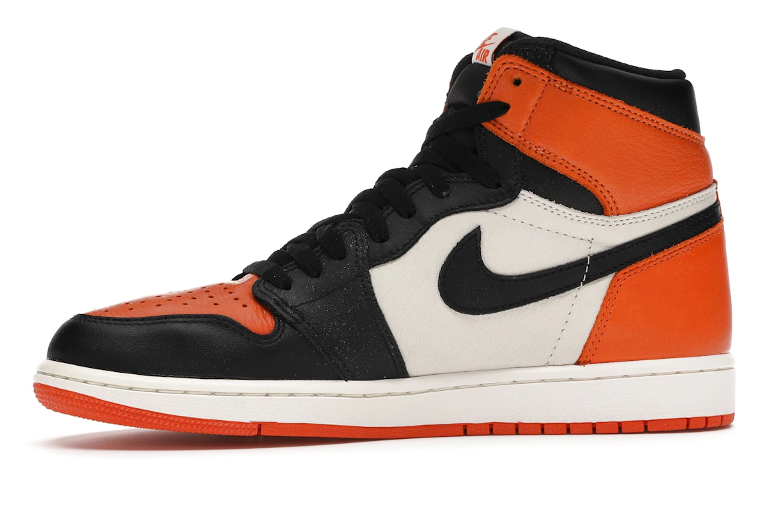 Vue 18 de Jordan 1 Retro Shattered Backboard