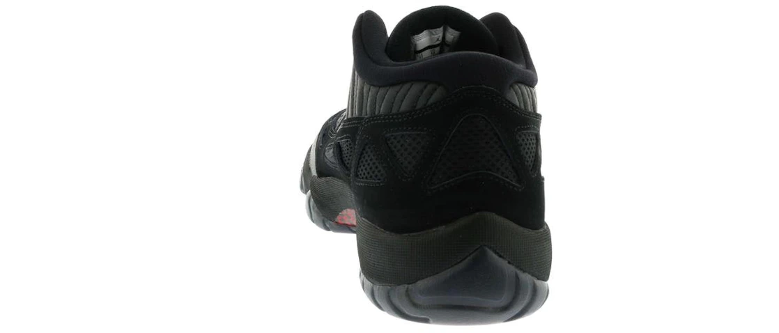 Vue 19 de Jordan 11 Retro Low IE Referee (2015)