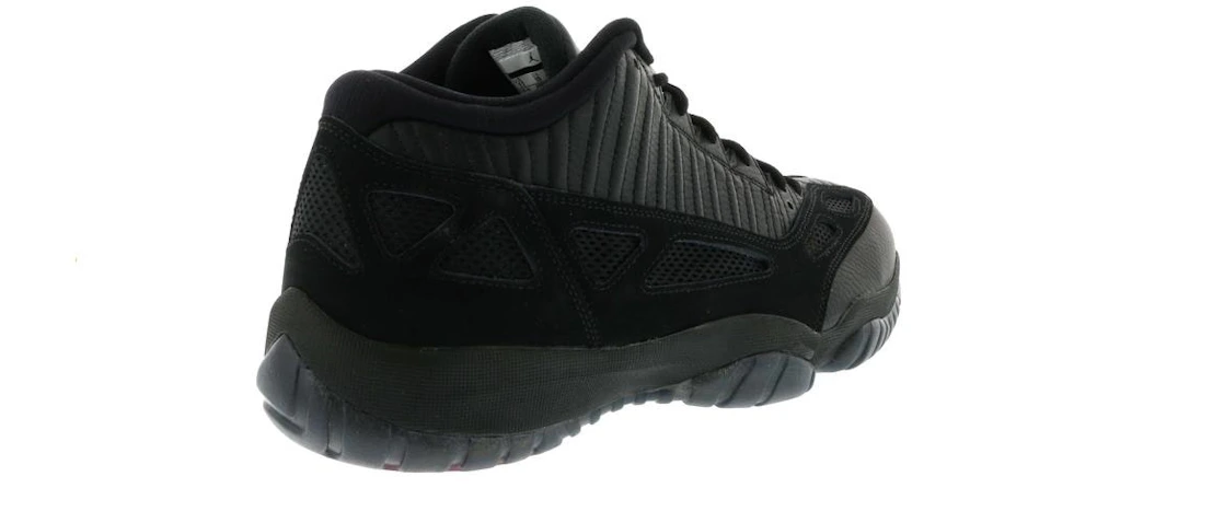 Vue 23 de Jordan 11 Retro Low IE Referee (2015)