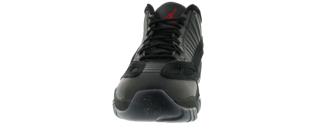 Vue 8 de Jordan 11 Retro Low IE Referee (2015)