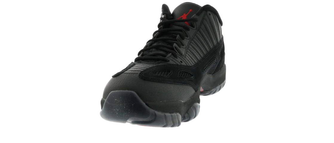 Vue 9 de Jordan 11 Retro Low IE Referee (2015)