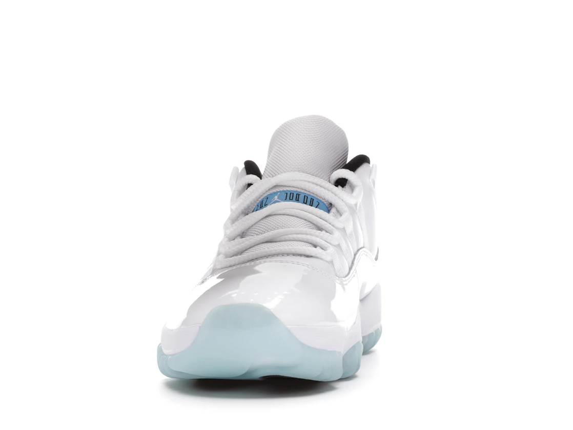 Vue 11 de Jordan 11 Retro Low Legend Blue