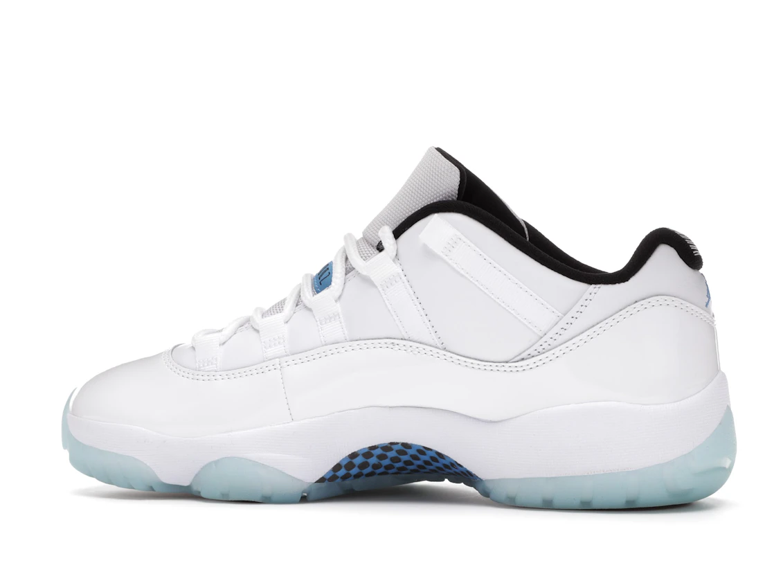 Vue 21 de Jordan 11 Retro Low Legend Blue