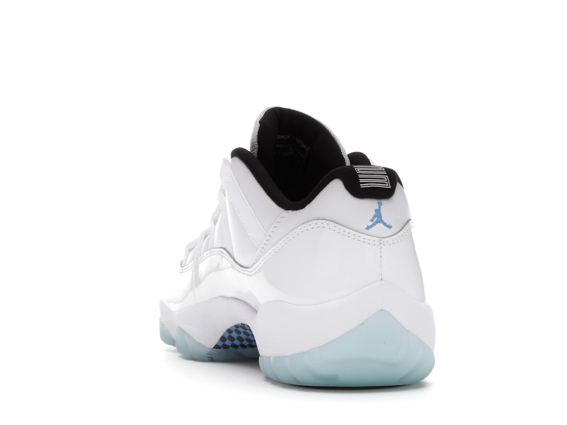 Vue 26 de Jordan 11 Retro Low Legend Blue