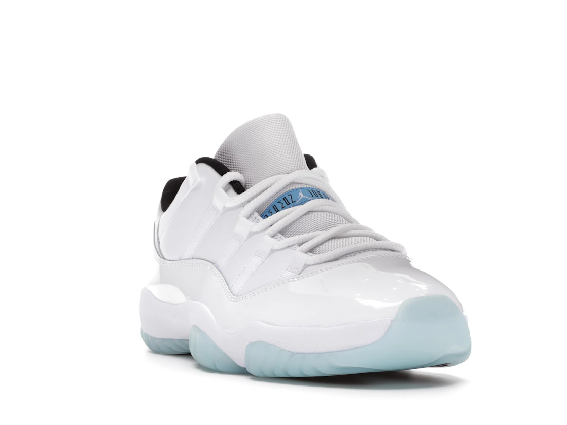 Vue 7 de Jordan 11 Retro Low Legend Blue