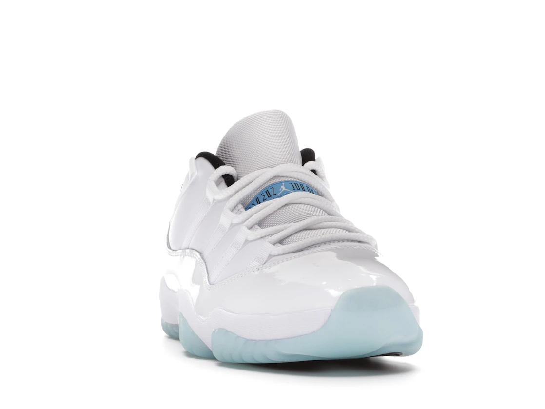 Vue 8 de Jordan 11 Retro Low Legend Blue