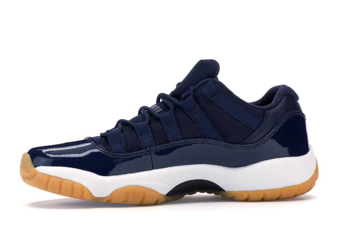 Vue 18 de Jordan 11 Retro Low Midnight Navy (GS)