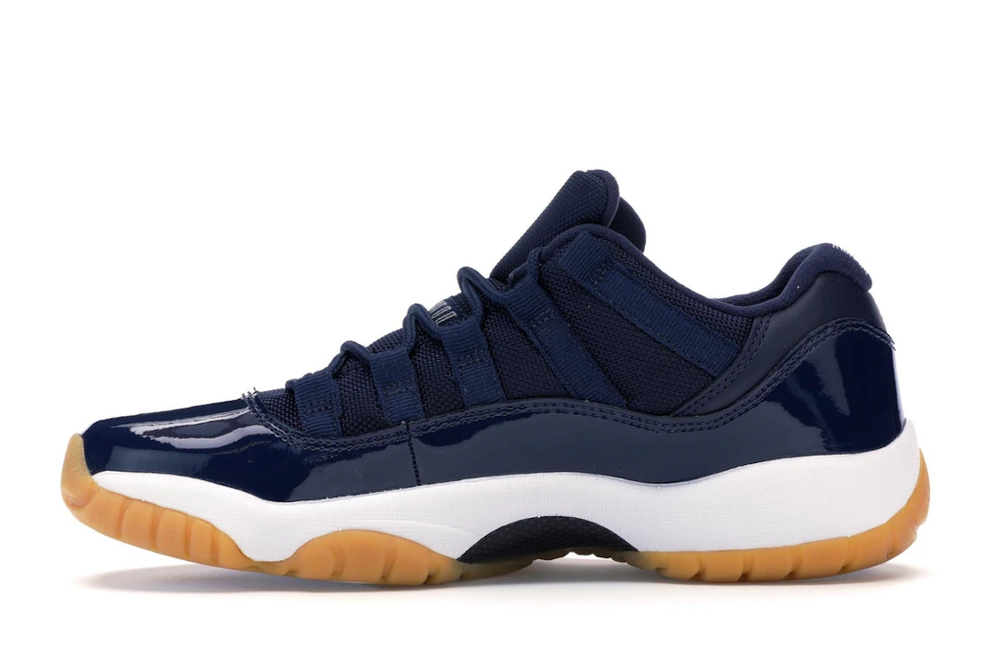 Vue 19 de Jordan 11 Retro Low Midnight Navy (GS)