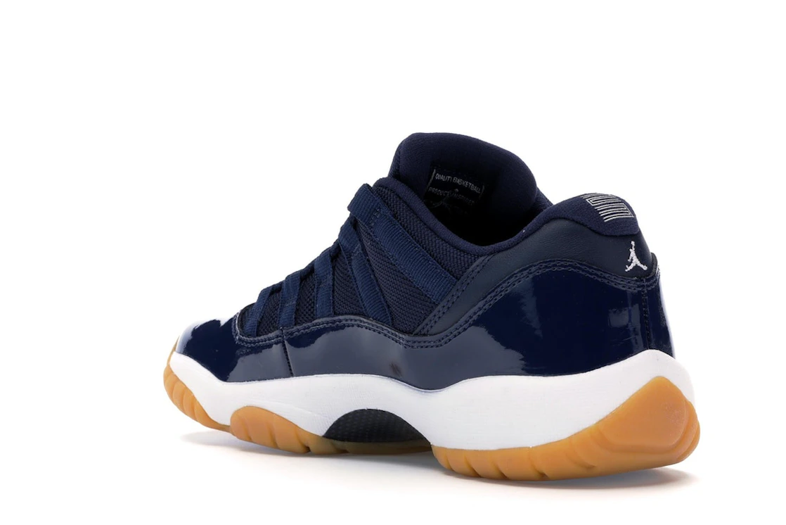 Vue 24 de Jordan 11 Retro Low Midnight Navy (GS)