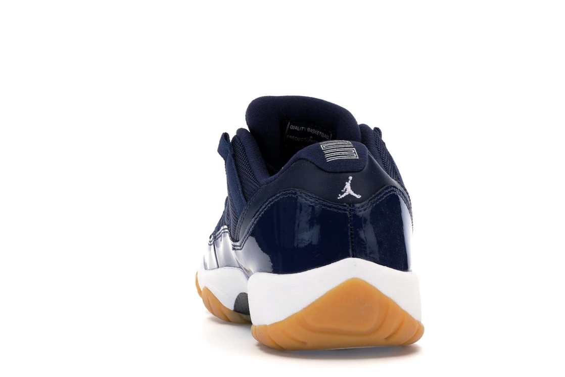 Vue 27 de Jordan 11 Retro Low Midnight Navy (GS)