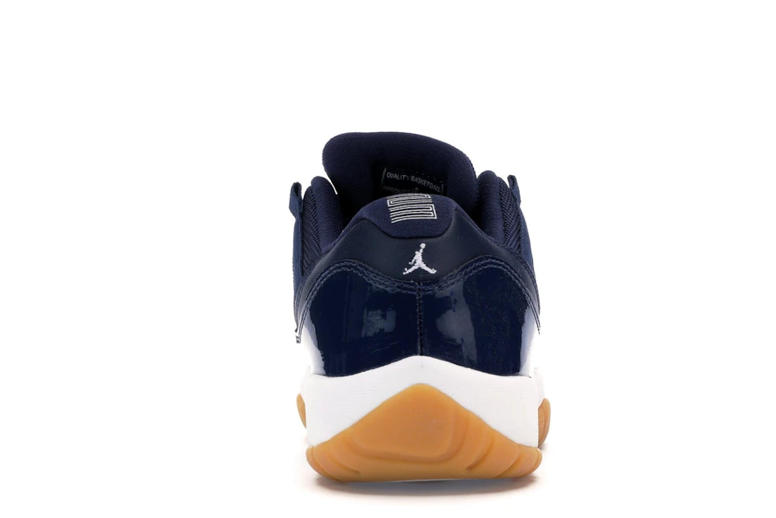 Vue 28 de Jordan 11 Retro Low Midnight Navy (GS)