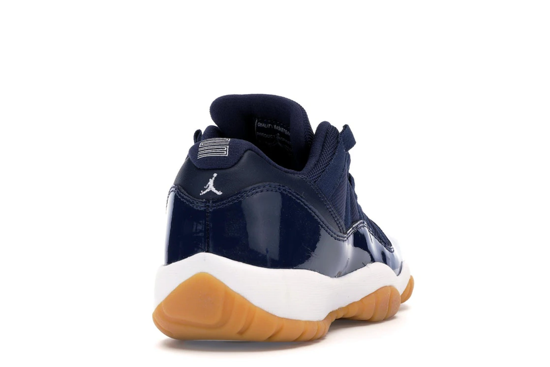 Vue 30 de Jordan 11 Retro Low Midnight Navy (GS)