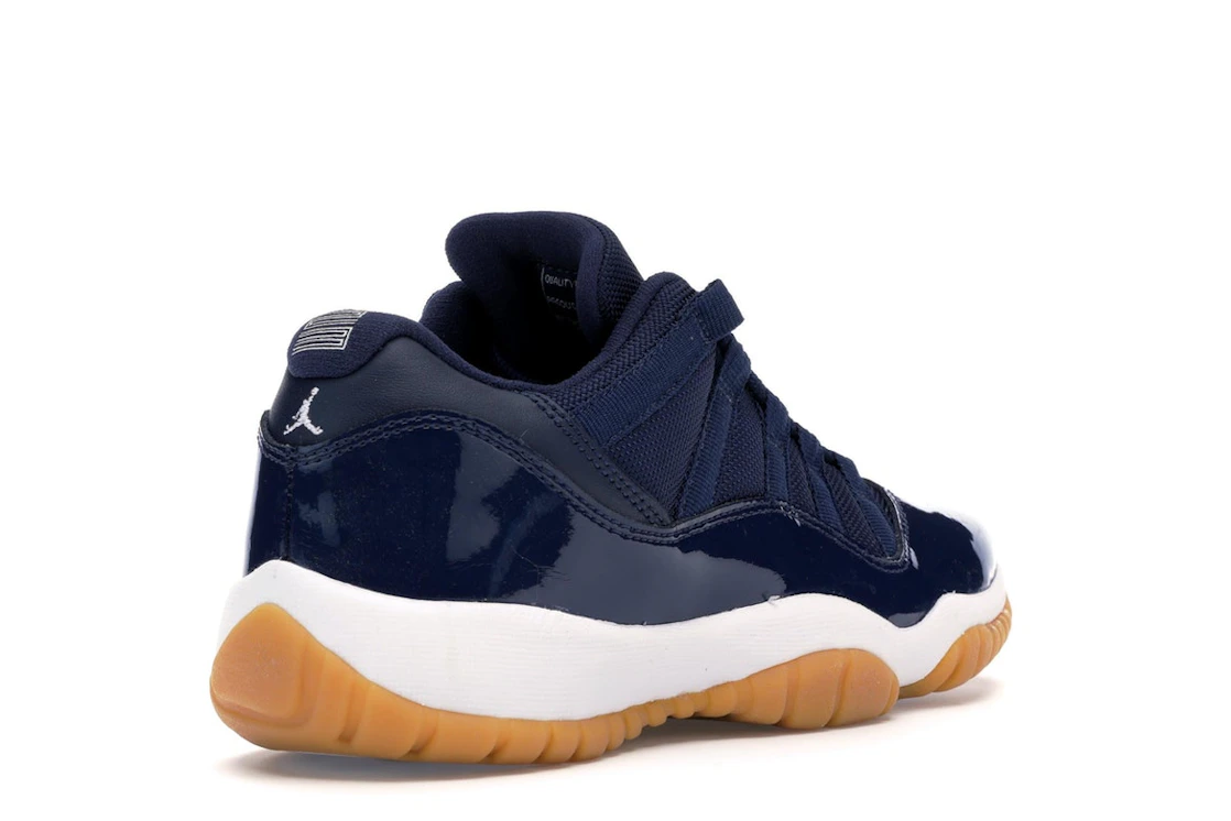 Vue 32 de Jordan 11 Retro Low Midnight Navy (GS)