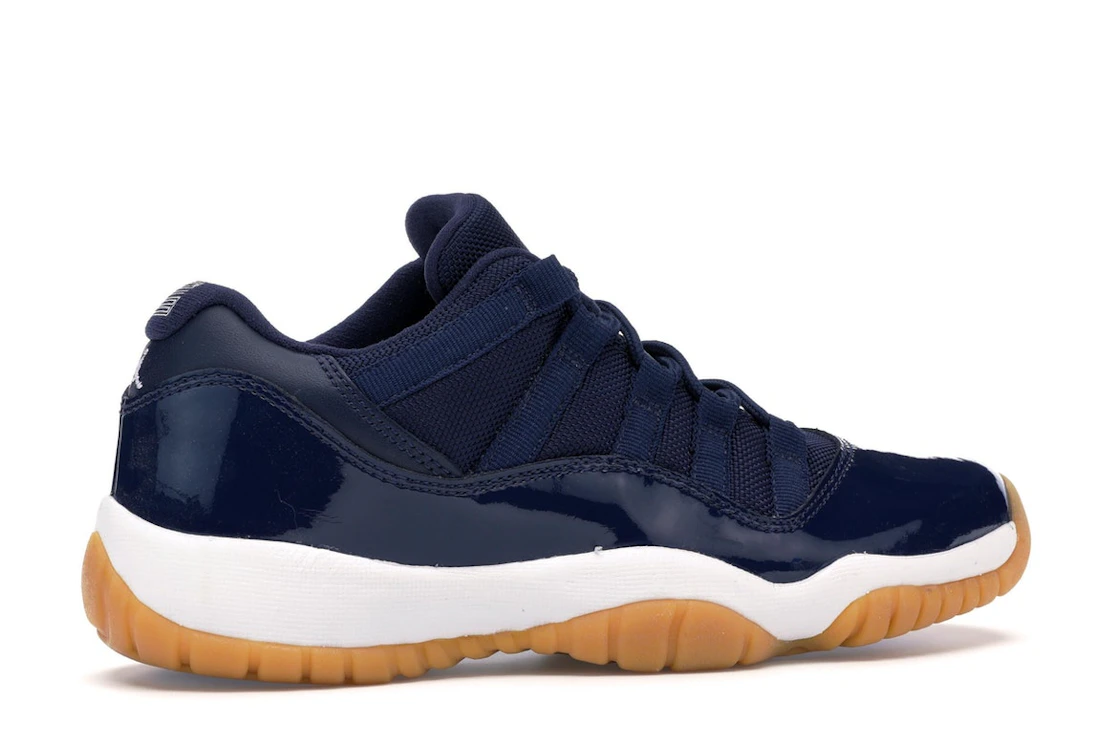 Vue 35 de Jordan 11 Retro Low Midnight Navy (GS)