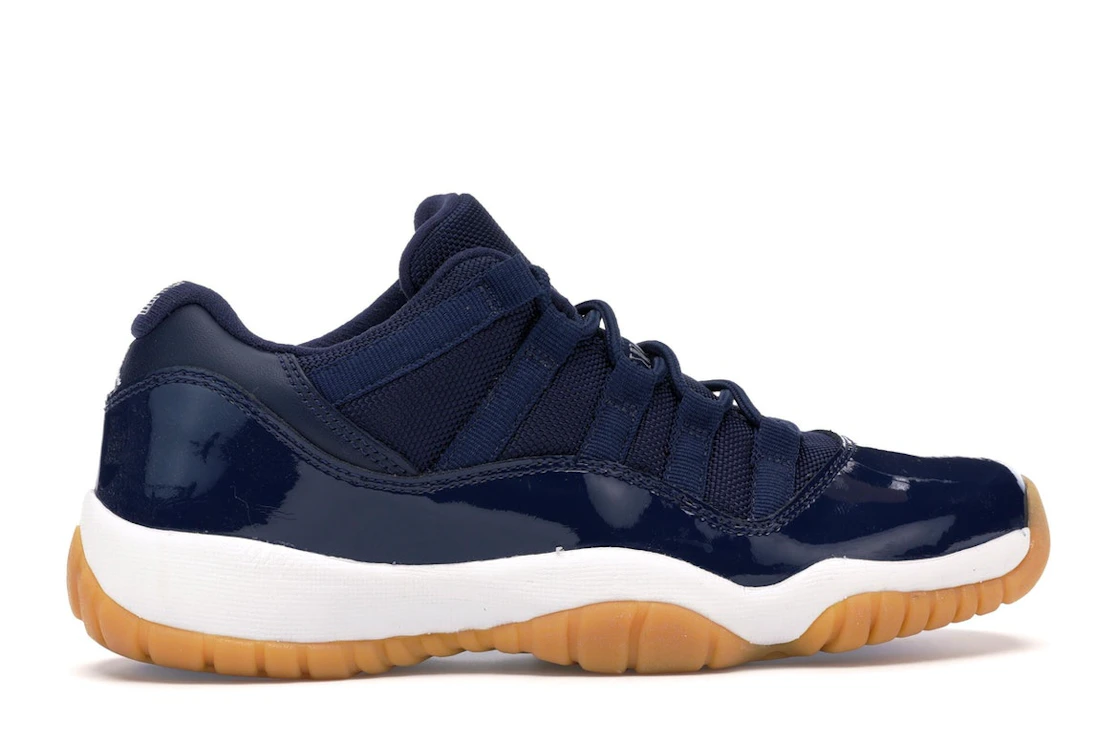 Vue 36 de Jordan 11 Retro Low Midnight Navy (GS)