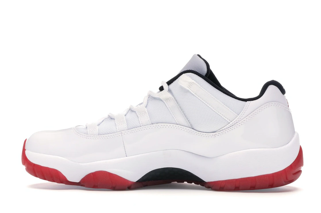 Vue 20 de Jordan 11 Retro Low White Red (2012)