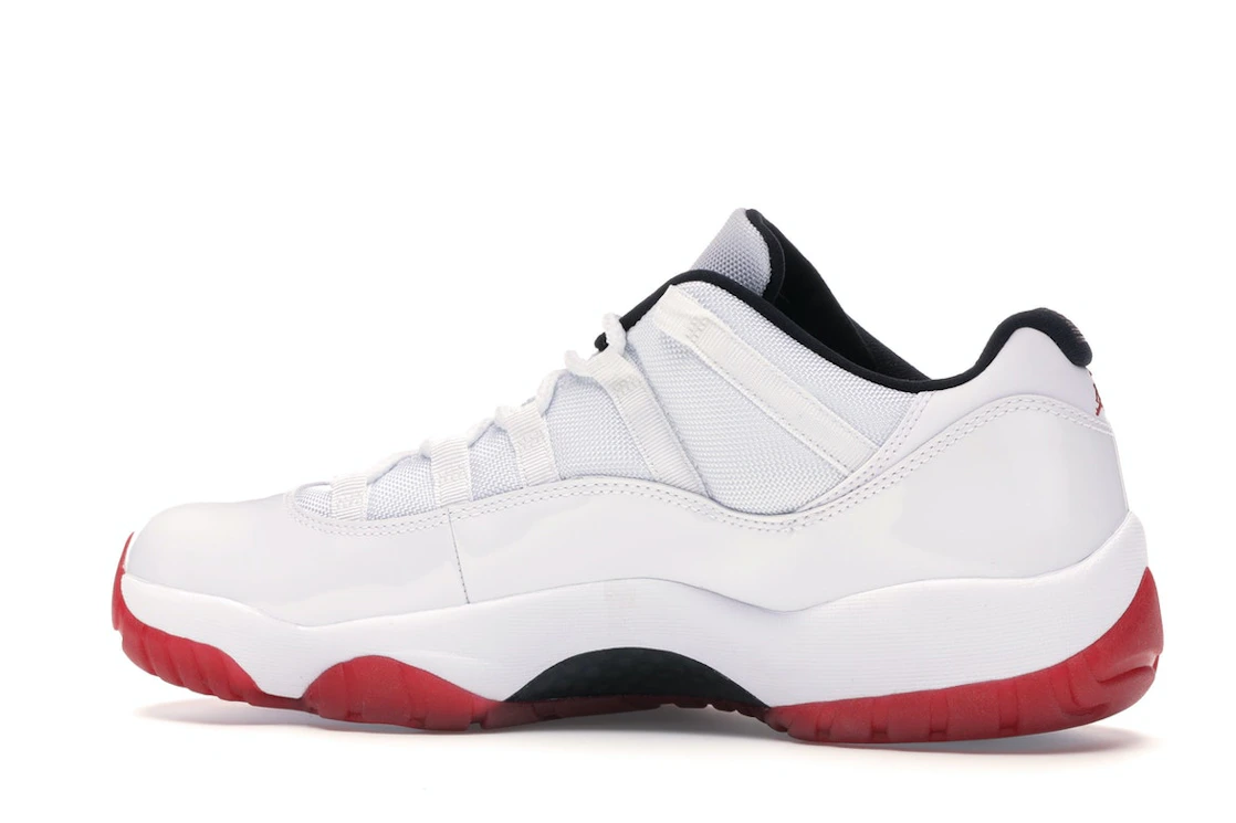 Vue 21 de Jordan 11 Retro Low White Red (2012)