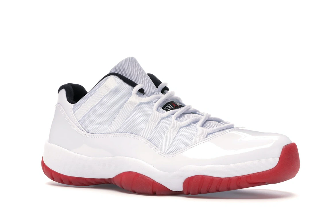 Vue 4 de Jordan 11 Retro Low White Red (2012)