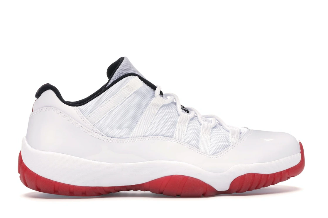 Vue 36 de Jordan 11 Retro Low White Red (2012)
