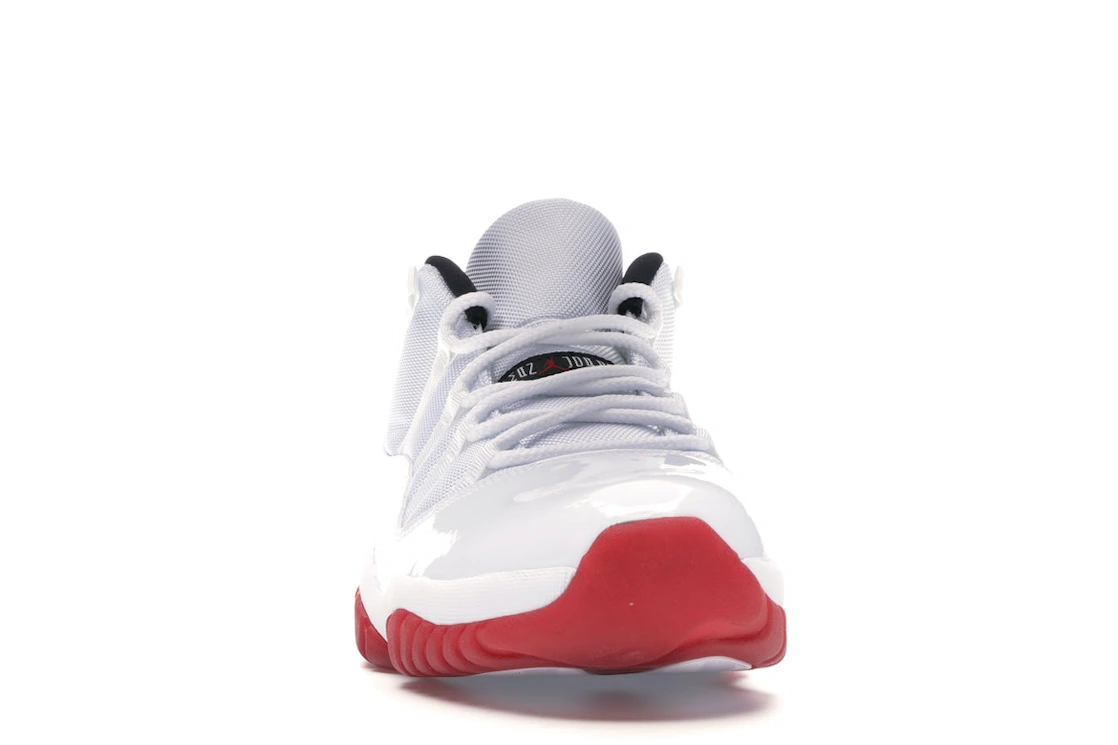 Vue 9 de Jordan 11 Retro Low White Red (2012)
