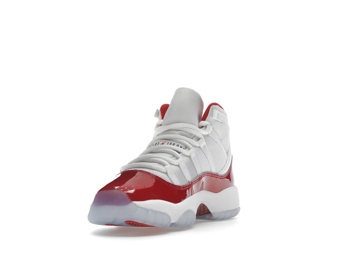 Vue 13 de Jordan 11 Retro Cherry (2022) (GS)