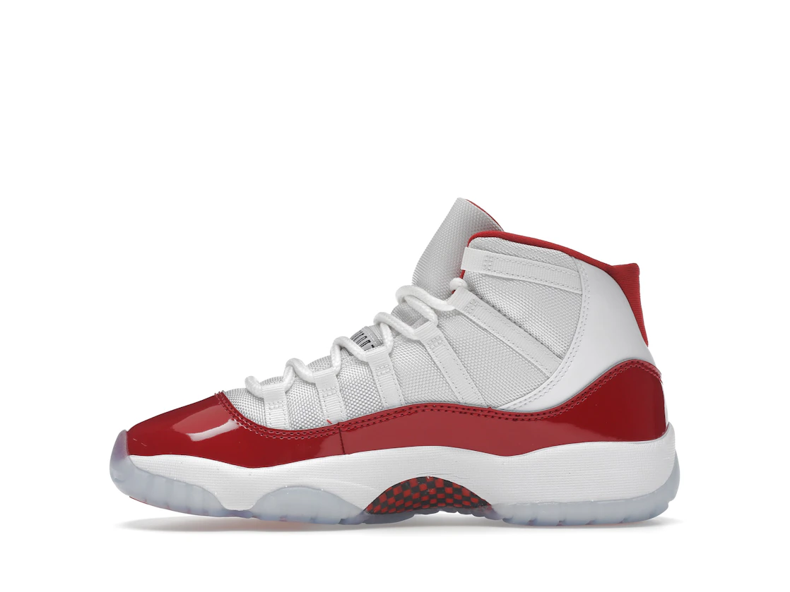 Vue 19 de Jordan 11 Retro Cherry (2022) (GS)
