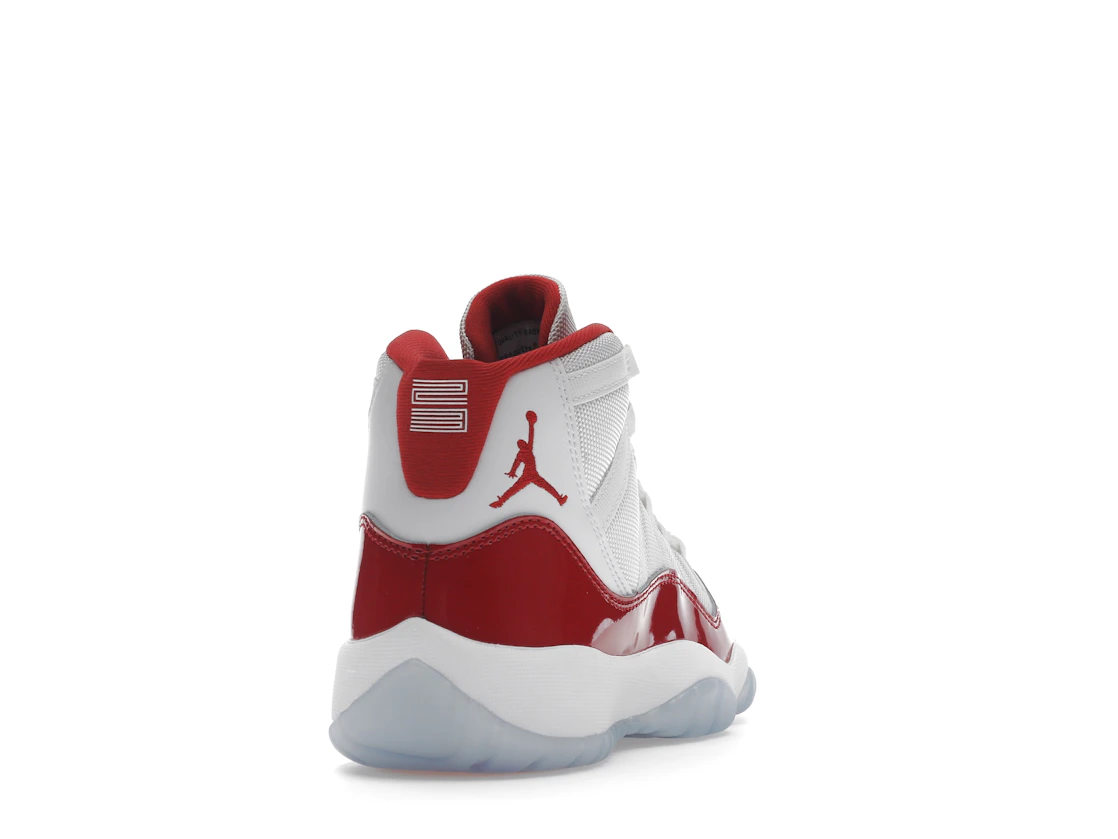 Vue 30 de Jordan 11 Retro Cherry (2022) (GS)
