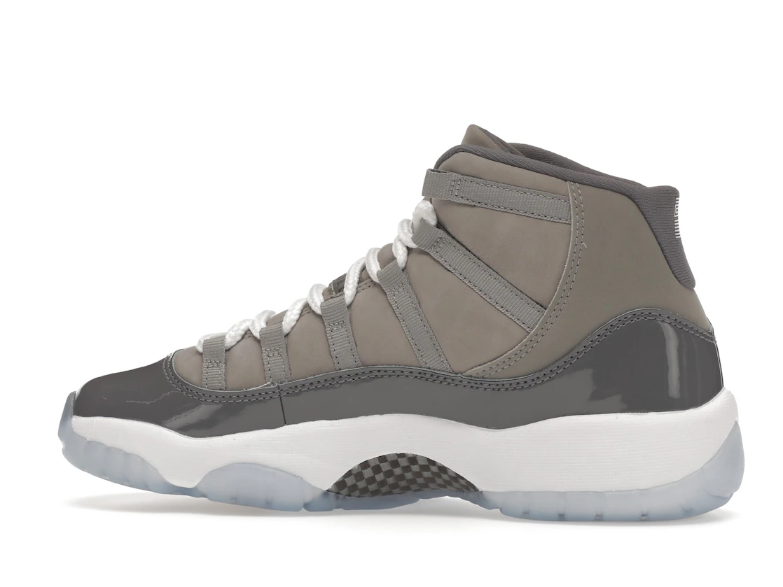 Vue 21 de Jordan 11 Retro Cool Grey (2021) (GS)
