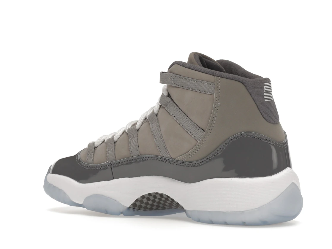 Vue 23 de Jordan 11 Retro Cool Grey (2021) (GS)