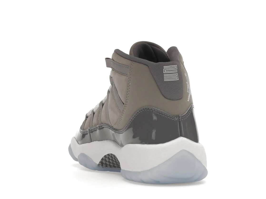 Vue 26 de Jordan 11 Retro Cool Grey (2021) (GS)