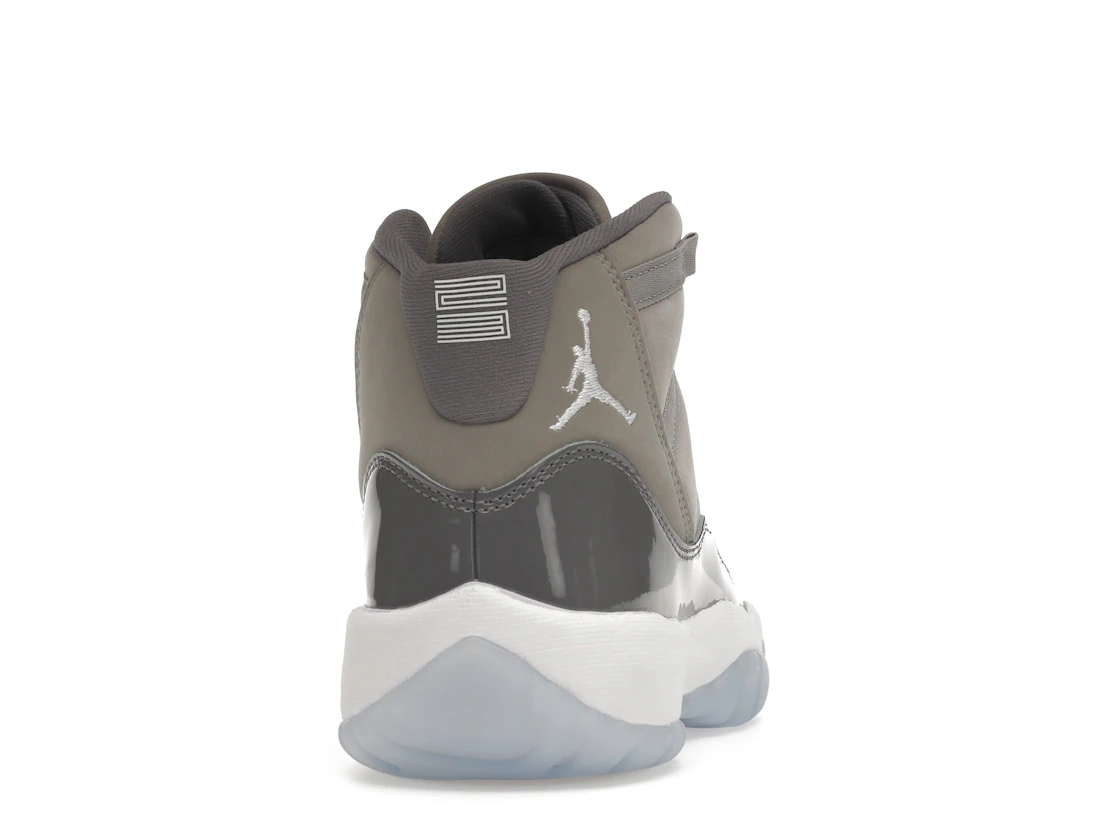 Vue 29 de Jordan 11 Retro Cool Grey (2021) (GS)