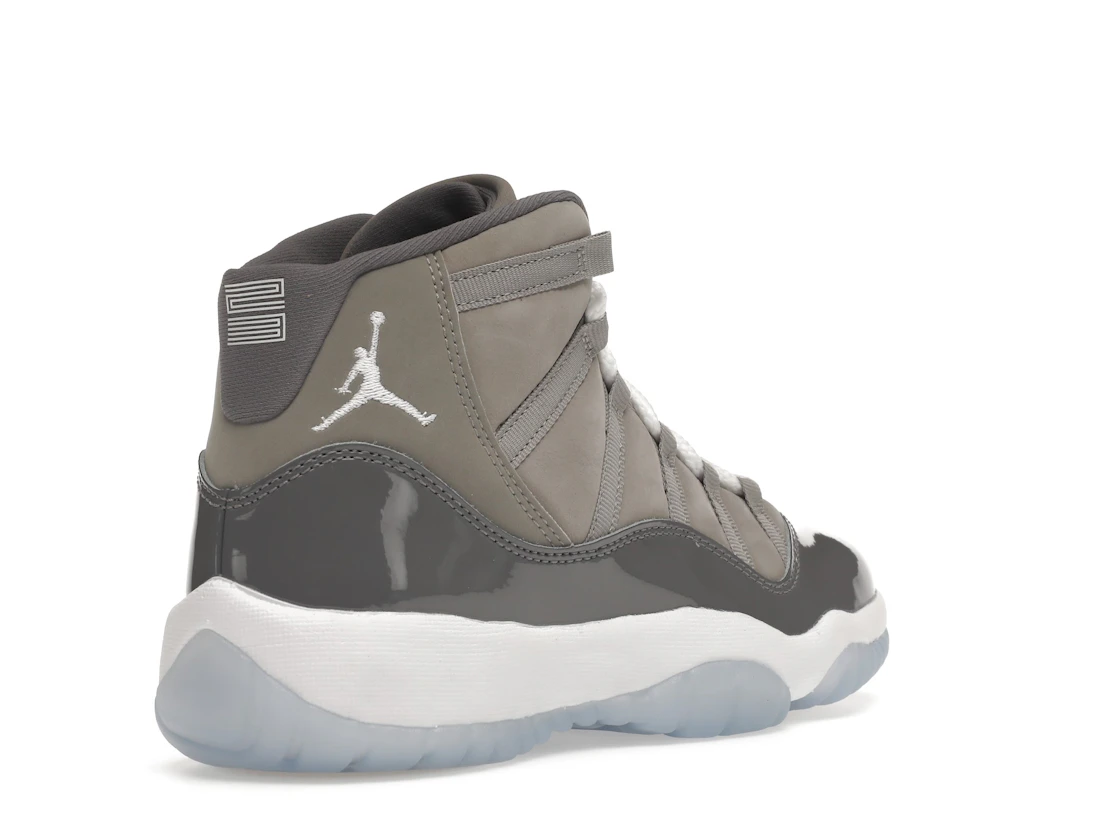 Vue 32 de Jordan 11 Retro Cool Grey (2021) (GS)