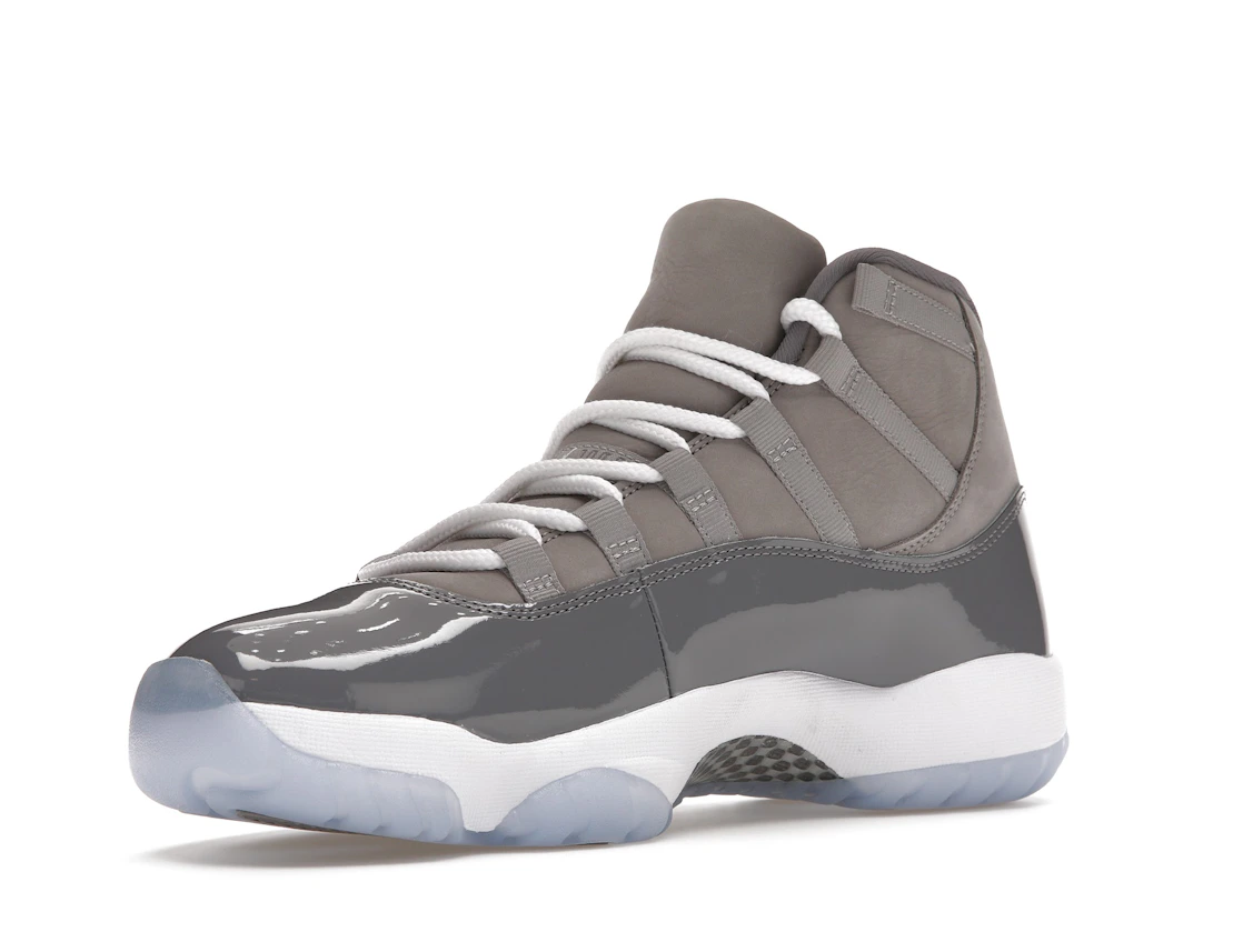 Vue 15 de Jordan 11 Retro Cool Grey (2021)