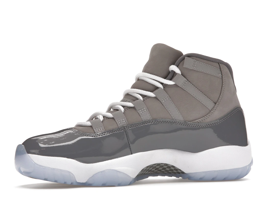 Vue 17 de Jordan 11 Retro Cool Grey (2021)