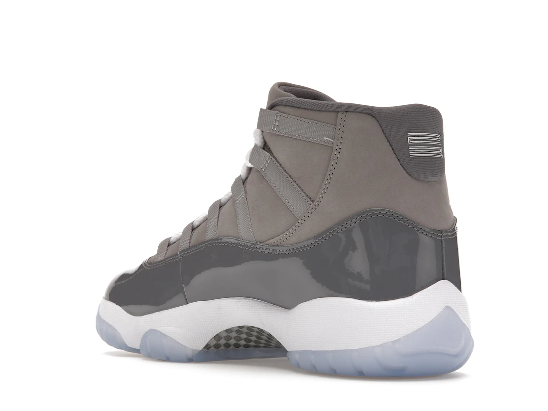 Vue 24 de Jordan 11 Retro Cool Grey (2021)