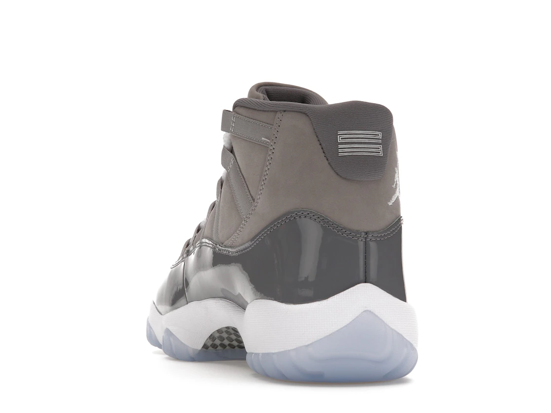Vue 26 de Jordan 11 Retro Cool Grey (2021)