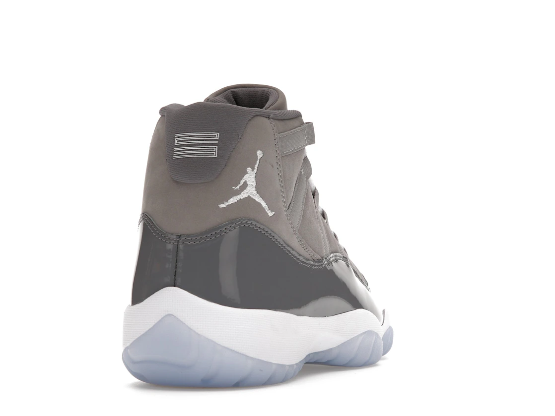 Vue 30 de Jordan 11 Retro Cool Grey (2021)