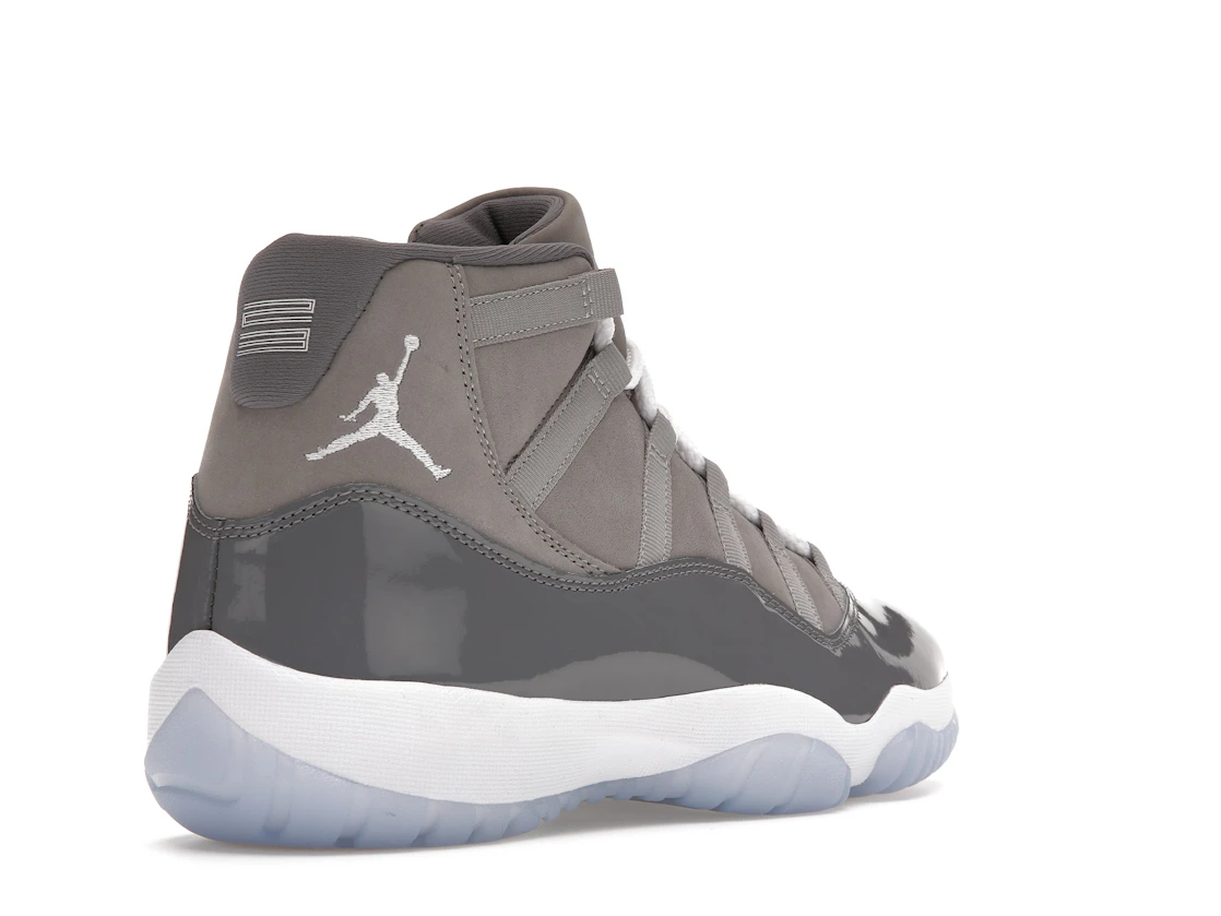 Vue 32 de Jordan 11 Retro Cool Grey (2021)