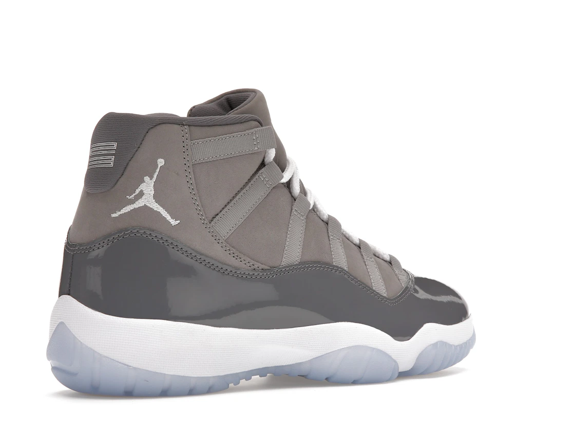 Vue 33 de Jordan 11 Retro Cool Grey (2021)